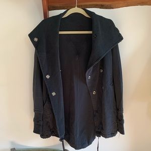 Lululemon jacket/sweater with clasps